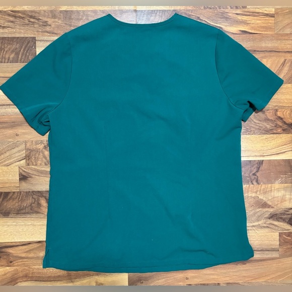 FIGS Technical Collection Women’s V-Neck Scrub Top Teal Green Size Large - Picture 2 of 7